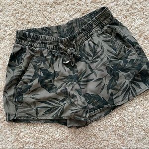 Palm print soft shorts